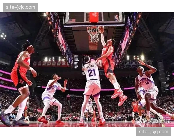 约什哈特14篮板拼抢积极，尼克斯蓝领球员贡献不可忽视